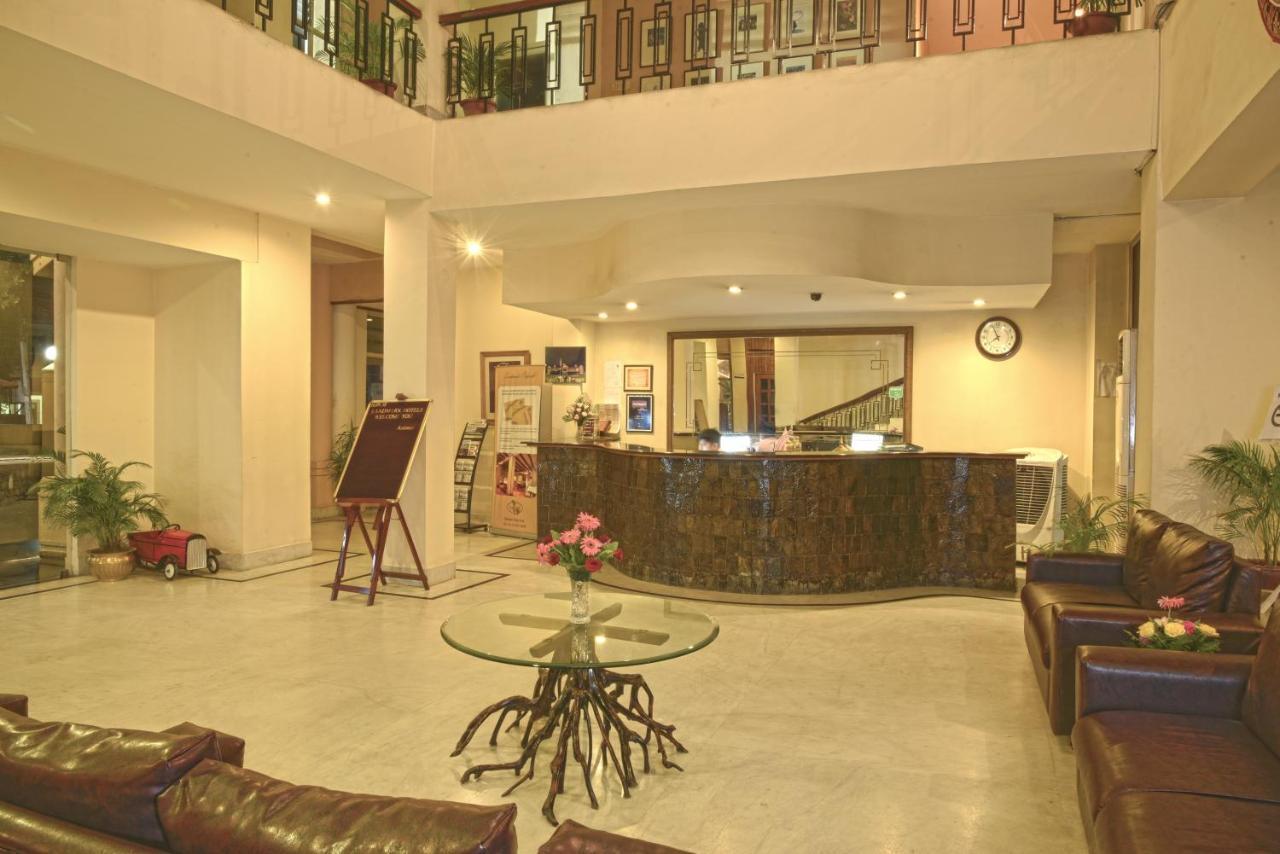 Landmark Hotels 古瓦哈提 外观 照片