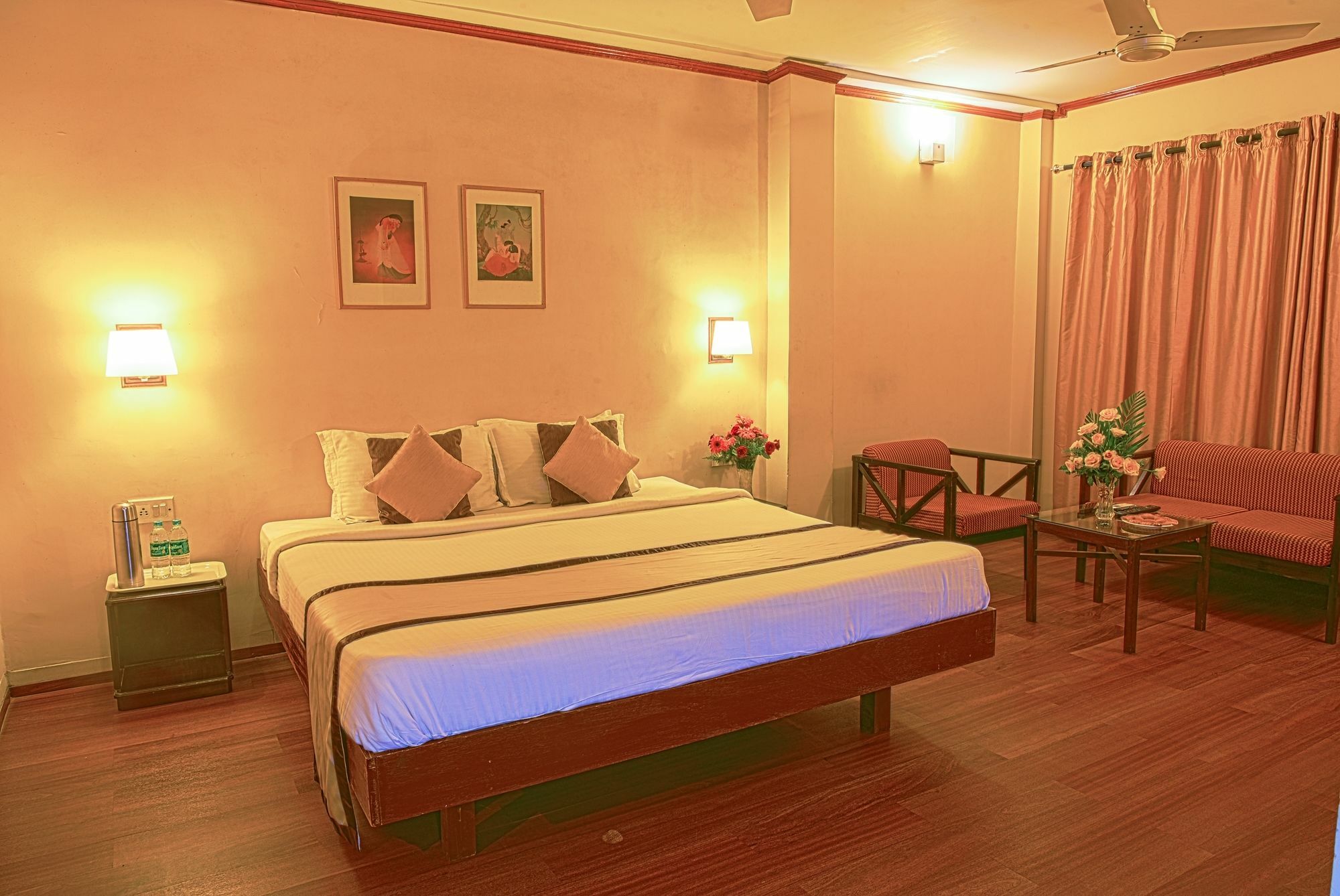 Landmark Hotels 古瓦哈提 外观 照片